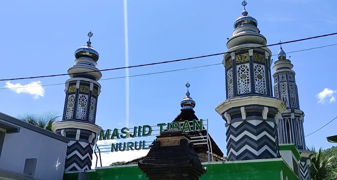 SEJARAH: Masjid Tiban Nurul Huda, Tanjung Puro, Ngadirojo, Pacitan. (NUR CAHYONO/RADAR MADIUN)