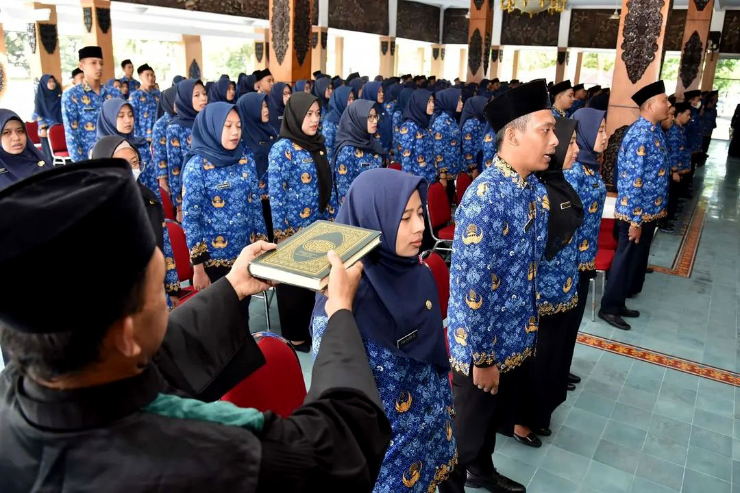 DIBUKA LAGI: Pengangkatan ASN Pemkab Pacitan hasil rekrutmen tahun lalu. (NUR CAHYONO/RADAR PACITAN)