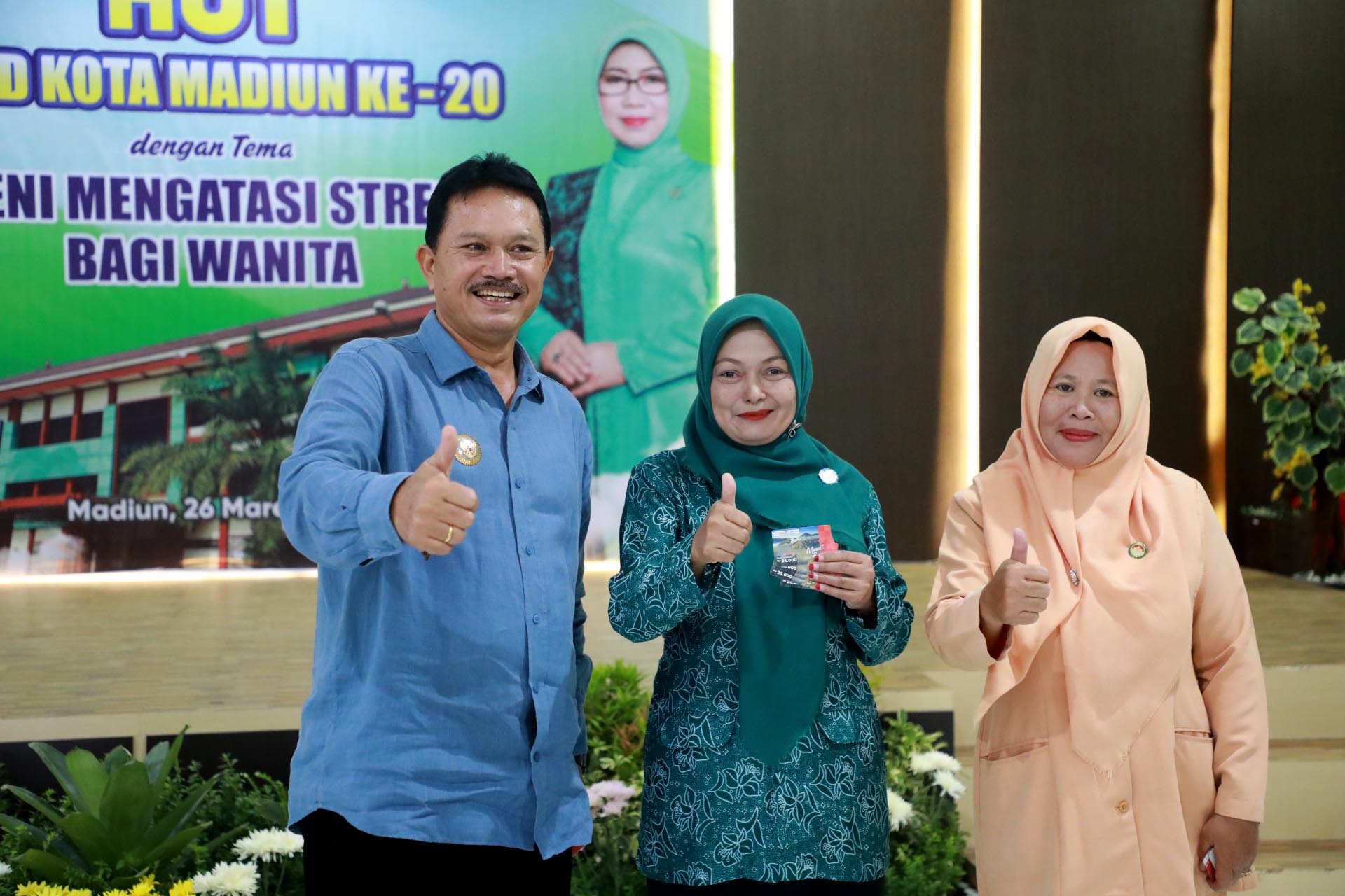 KEYNOTE SPEAKER: Wali Kota Madiun Maidi saat menyampaikan sambutan dalam Seminar Kesehatan Seni Mengatasi Stres bagi Wanita di RSUD Kota Madiun kemarin (26/3).&nbsp;(DISKOMINFO KOTA MADIUN)