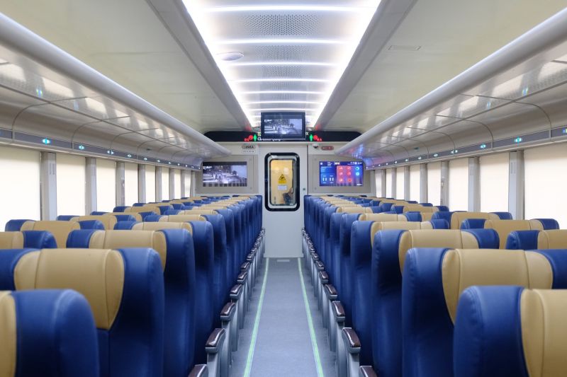 NEW GENERATION: Kereta ekonomi baru saat ini lebih keren. (ANTARA)