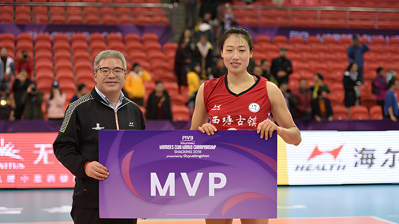 Liu Yanyan saat meraih MVP Piala Asia.