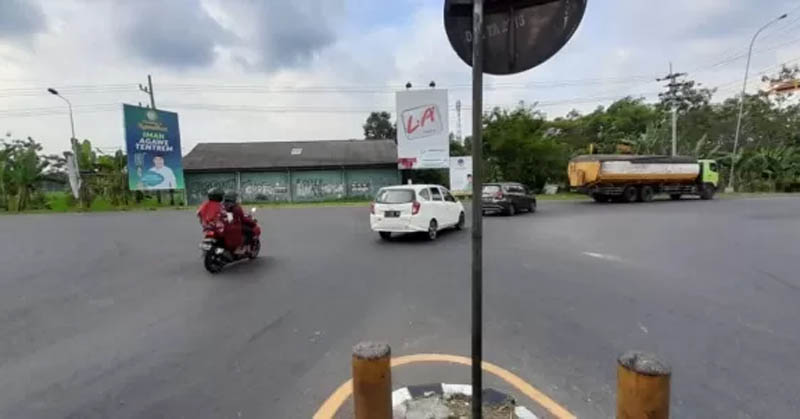 DALAM PERENCANAAN : Sebelah timur pertigaan Ring Road Selatan masuk Desa Tawun, Kasreman, Ngawi direncanakan bakal menjadi exit Tol Ngarobat.