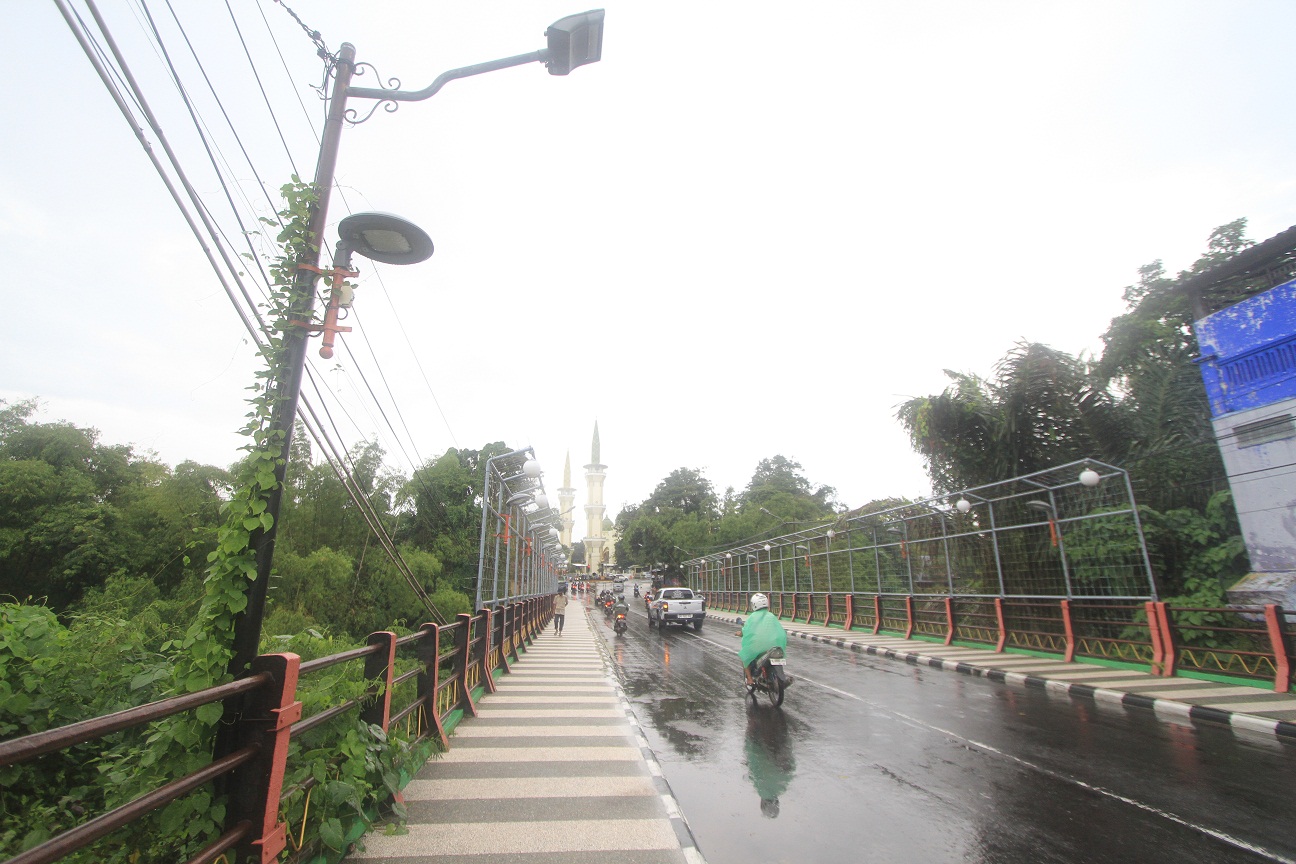 DHUWIT CUPET: Ora ana tambahan lampu PJU neng tlatah perkotaan Kabupaten Magetan taun iki. (AJI PUTRA/RADAR MADIUN)