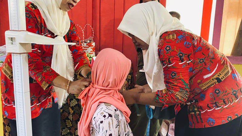FASYANKES: Kegiatan anak-anak di salah satu posyandu di Ngawi dalam rangka Hari Posyandu Nasional.