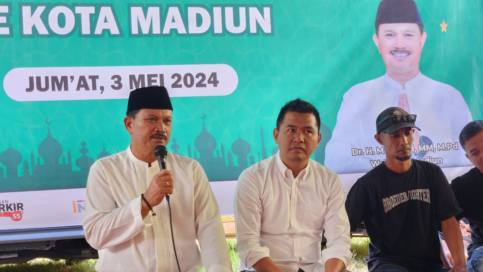 DUKUNGAN POLITIK: Maidi ketika menghadiri halalbihalal yang diselenggarakan oleh pagyubuan jukir Kota Madiun pada Jumat (3/5) lalu.