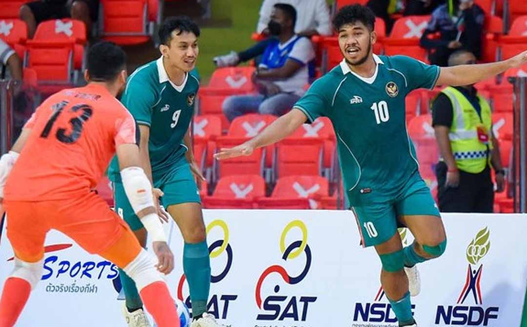 Timnas futsal putra Indonesia saat melakoni sebuah pertandingan.
