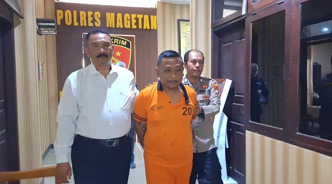 TAK BERKUTIK: Sugiyanto, 41, warga Boyolali tersangka residivis kasus curat ganjal dua ATM di Magetan akhirnya diringkus Satreskrim Polres Magetan, Senin (13/5). (AJI PUTRA/RADAR MAGETAN)