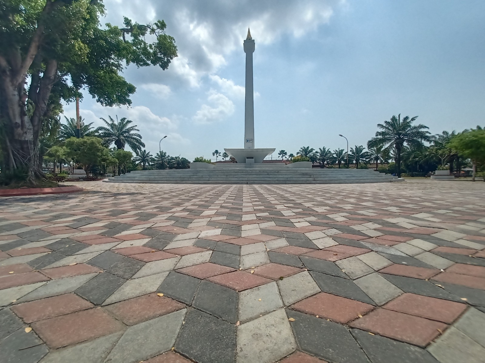 Alun-alun Kota Madiun. (BAGAS BIMANTARA/RADAR MADIUN)