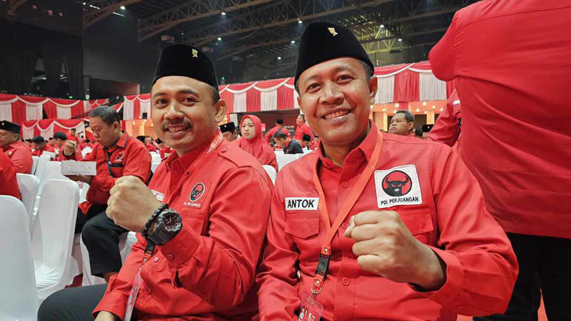KOMPAK : Pasangan Petahana Ony Anwar Harsono dan Dwi Rianto Jatmiko (Ony-Antok) saat menghadiri acara internal PDI Perjuangan.