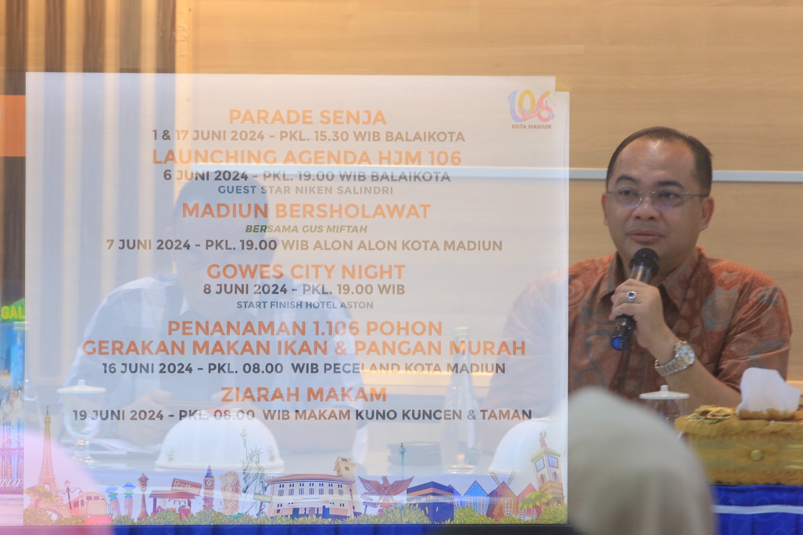 MATANGKAN RENCANA: Suasana rapat koordinasi terkait Hari Jadi Ke-1.106 Kota Madiun kemarin. (BAGAS BIMANTARA/JAWA POS RADAR MADIUN)