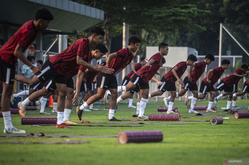 BERLATIH: Timnas Indonesia U-20 bersiap main di Toulon Cup 2024. (ANTARA)
