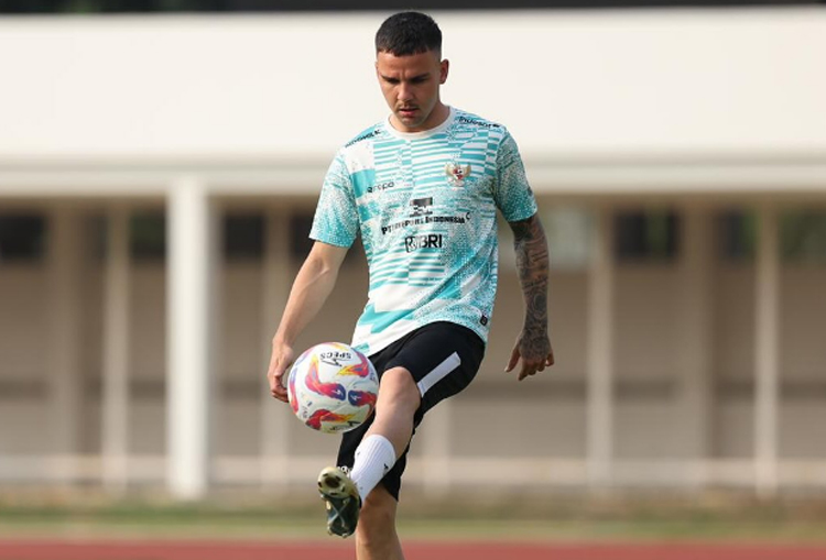 Calvin Verdonk mendapat dukungan klubnya membela timnas Indonesia.