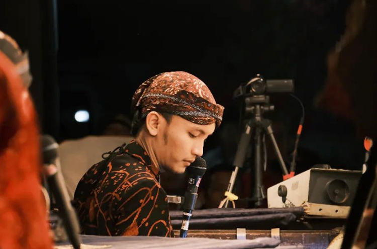 Ki Akbar Syahalam, dalang muda asal Nganjuk yang sedang naik daun.