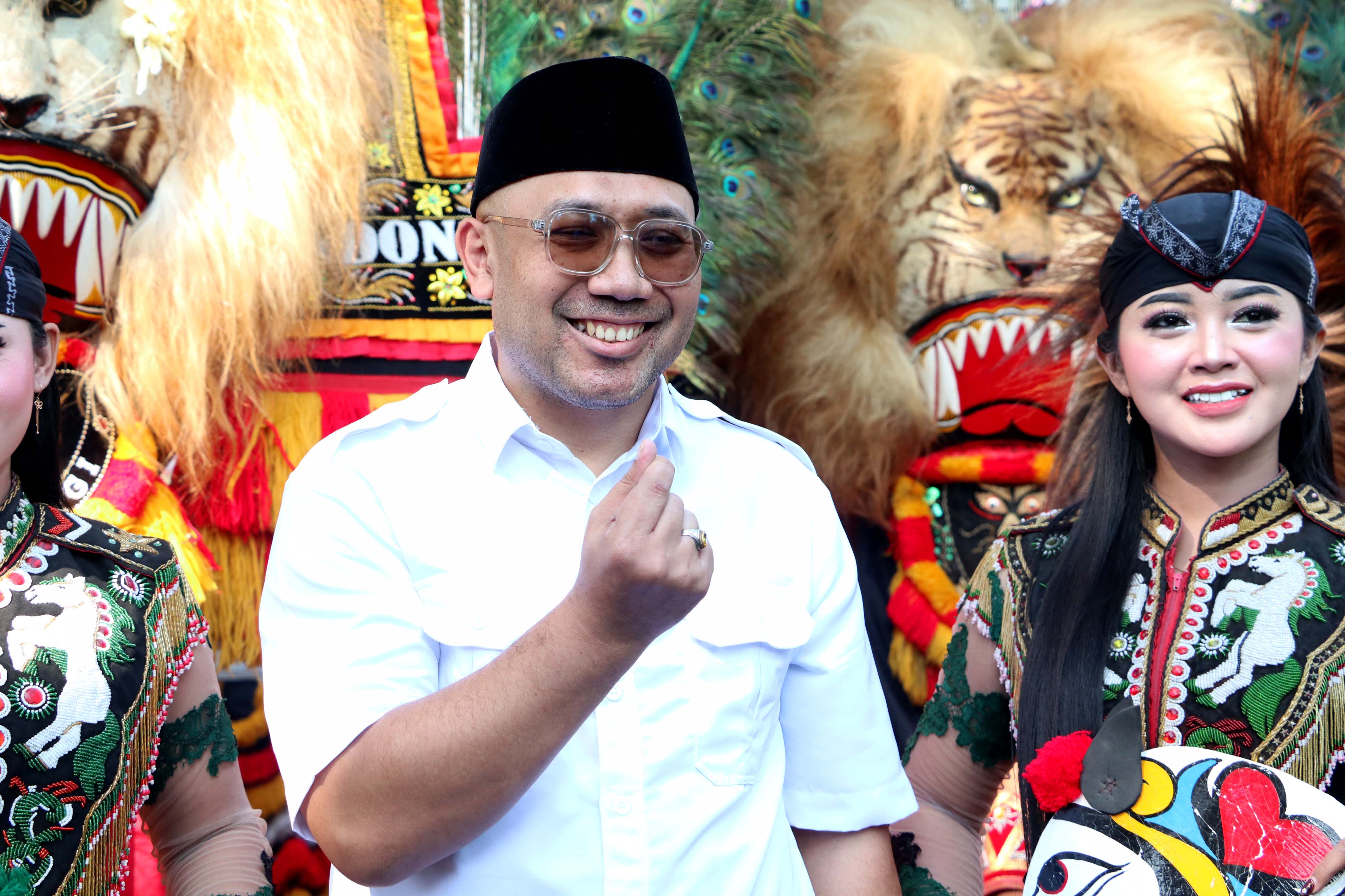 SIAP BERSAING : Muhammad Harun Ar Rasyid (MHR) resmi mendaftar bakal calon bupati (bacabup) di pilkada di kantor DPC PKB Ponorogo, Rabu (18/6).