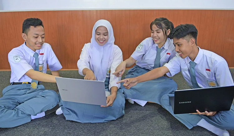Ilustrasi pelajar SMK.