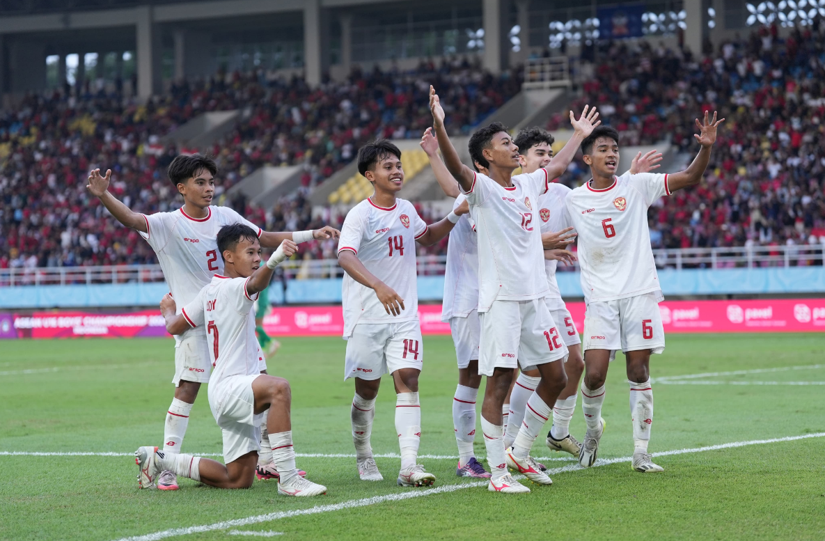 SELEBRASI: Para pemain Timnas Indonesia U-16 merayakn gol ke gawang Vietnam, saat perebutan juara ketiga Piala AFF U-16 2024. (PSSI)