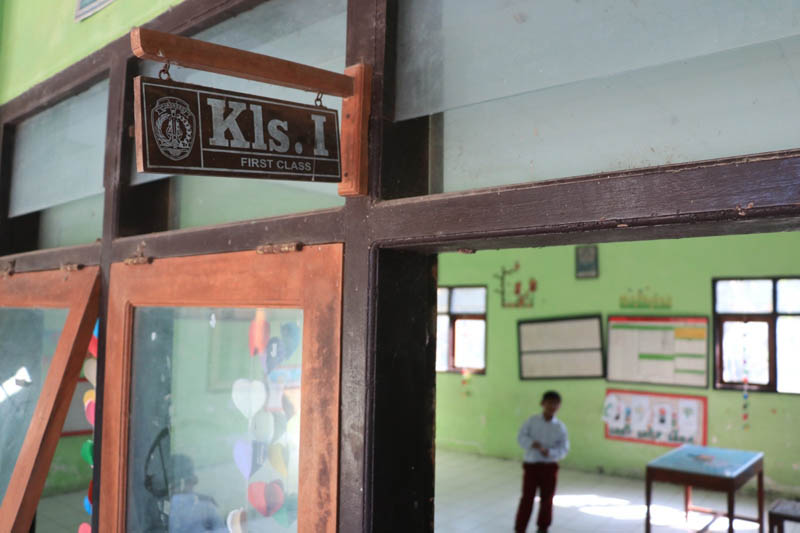 SEPI: Ruang Kelas I SDN Bajang 1 dialih fungsikan menjadi ruang kelas II setelah nihil pendaftar siswa baru pada tahun ajaran baru 2024/2025.