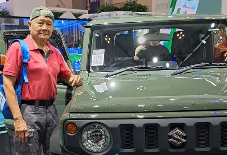 John WIranata, pilor Garuda tempat John Garuda Putra lahir.