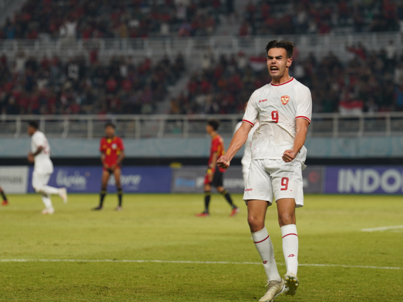 GOAL GETTER: Jens Raven, striker naturalisasi Timnas Indonesia U-19 merayakan gol ke gawang Timor Leste, Selasa (23/7). (PSSI)