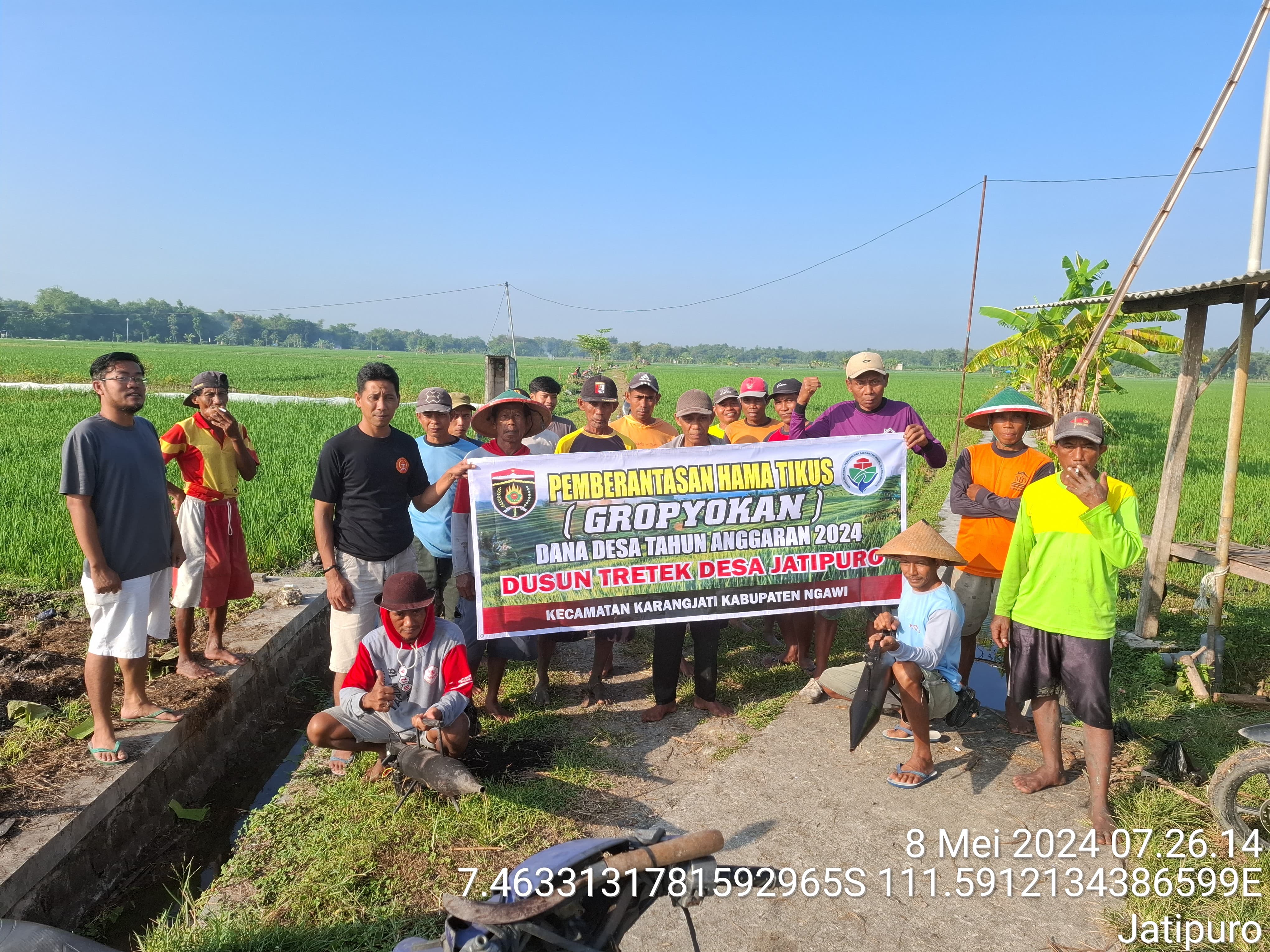 RAMAH LINGKUNGAN: Pengendalian hama tikus melalui gropyokan dilaksanakan di sejumlah lahan pertanian di Desa Jatipuro.&nbsp;(PEMDES JATIPURO)