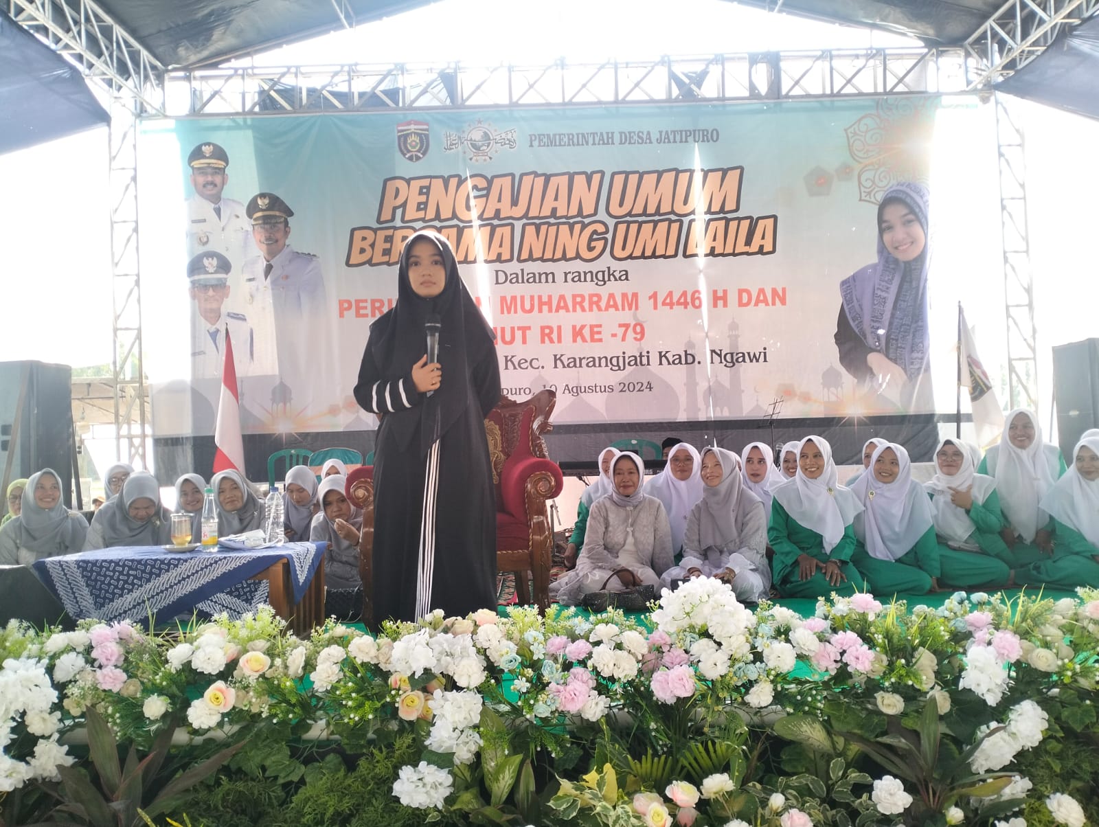 PENGAJIAN UMUM: Pemdes Jatipuro, Kecamatan Karangjati, melaksanakan pengajian umum bertema peningkatan iman dan takwa yang dipandu Ustazah Ning Umi Laila.&nbsp;(PEMDES JATIPURO)