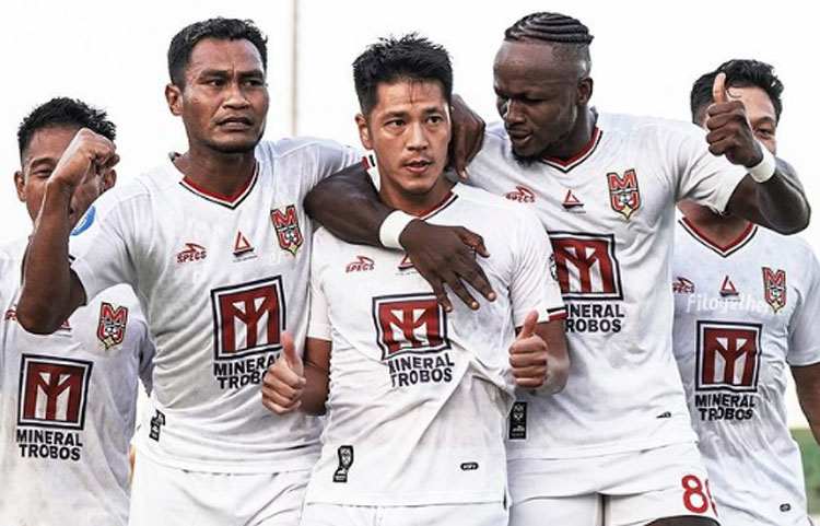 Malut United saat menghadapi Madura United di Liga 1.