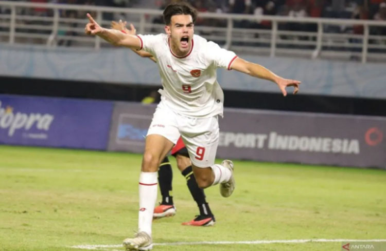 Jens Raven saat beraksi di Piala AFF U-19 lalu.