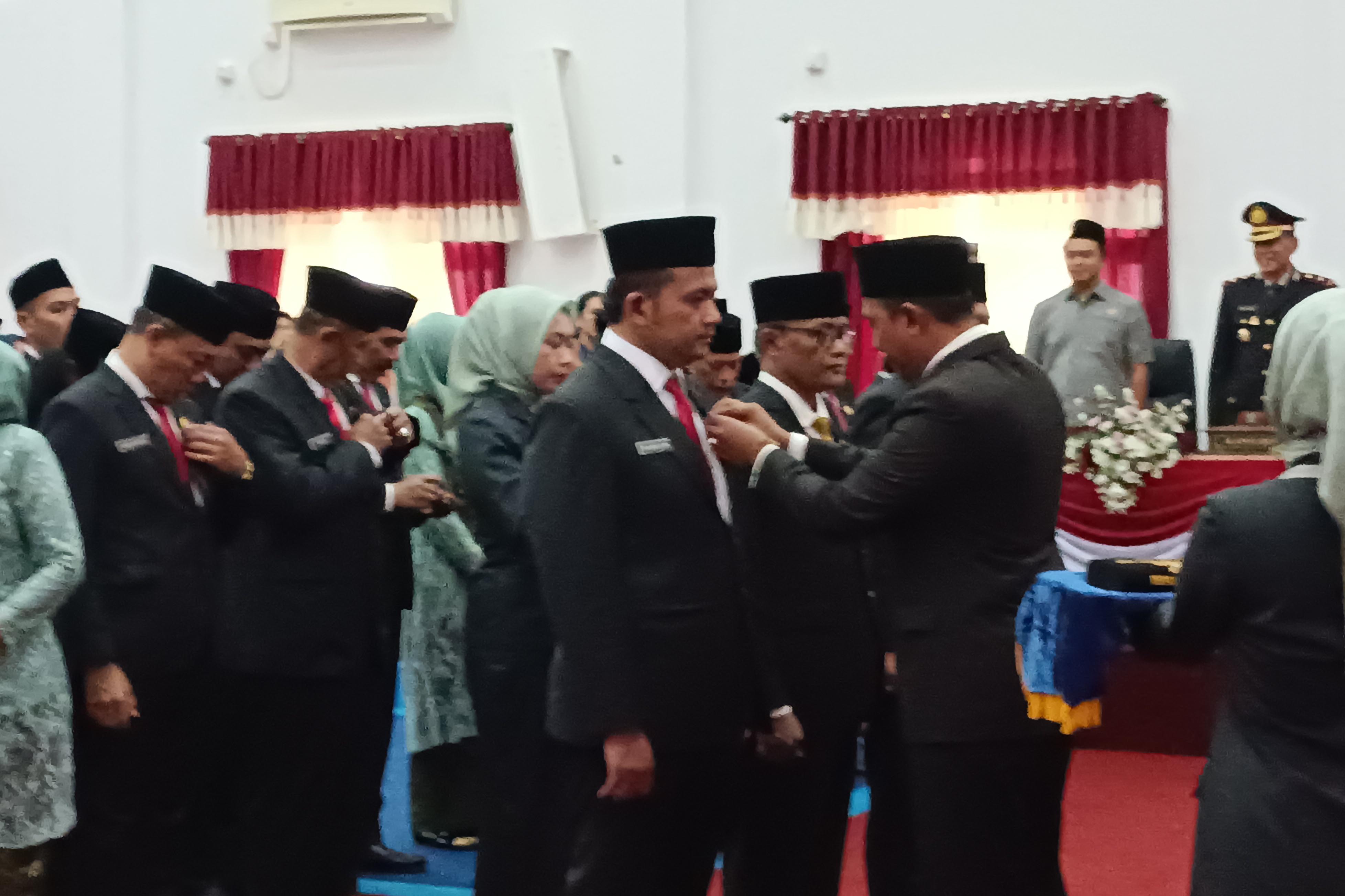 WAKIL RAKYAT: Sebanyak 45 anggota DPRD Pacitan periode 2024-2025 resmi dilantik, Jumat (23/8).&nbsp;(NUR CAHYONO/RADAR PACITAN)