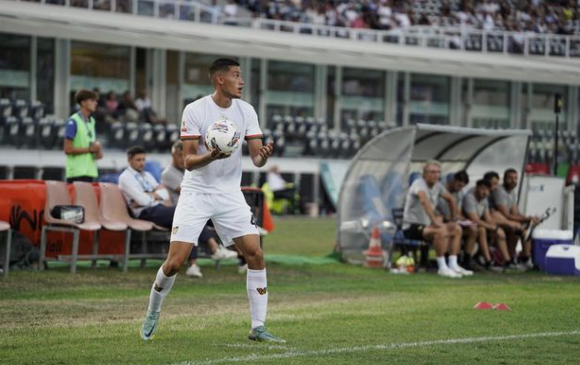 DEBUT SERIE A: Jay Idzes tampil solid bersama Venezia di Seria A. (INSTAGRAM)