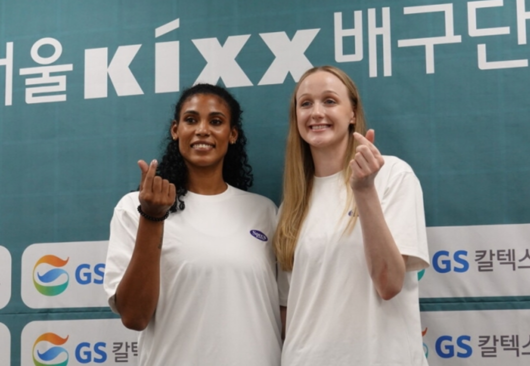 DUET: GS Caltex musim ini andalkan duet pemain asing Gyselle Silva dan Stephanie Weiler. (THE SPIKE)