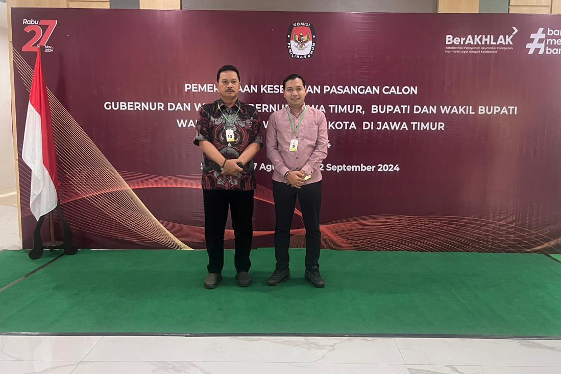 PSIKOTES: Pasangan bacawali-bacawawali Maidi dan F Bagus Panuntun sesaat sebelum menjalani pemeriksaan kesehatan lanjutan di RSUD dr Soetomo kemarin (30/8). (KPU UNTUK RADAR MADIUN)