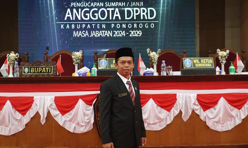 MUJUR: Udin Irchamna, marbot masjid, berhasil menjadi anggota DPRD Ponorogo periode 2024-2029.&nbsp;