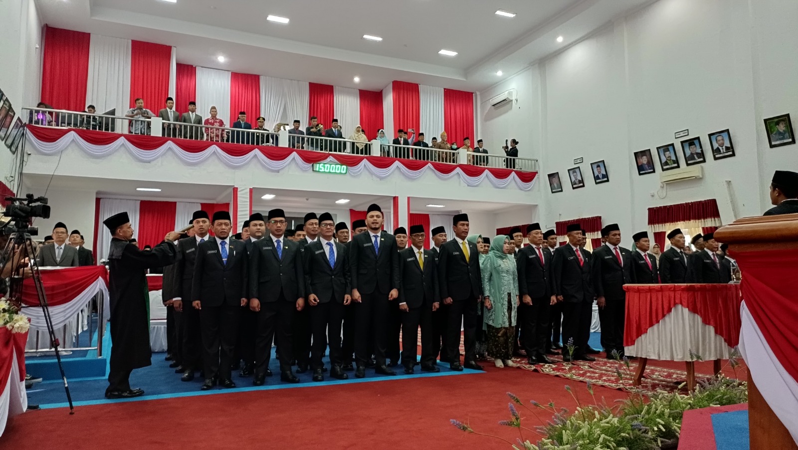 KANTONGI SK: Pelantikan 45 anggota DPRD Pacitan Periode 2024-2029 pada Agustus lalu. (NUR CAHYONO/JAWA POS RADAR PACITAN)