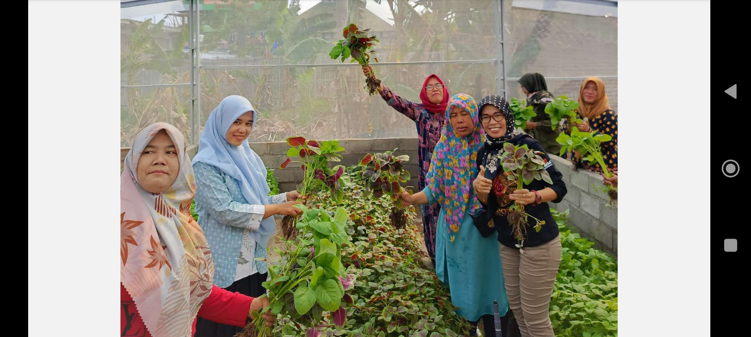 HIBAH KEMENDIKBUDRISTEK: Tim Dosen Unida Ponorogo mendampingi PKK memaksimalkan program KRPL. (UNIDA)