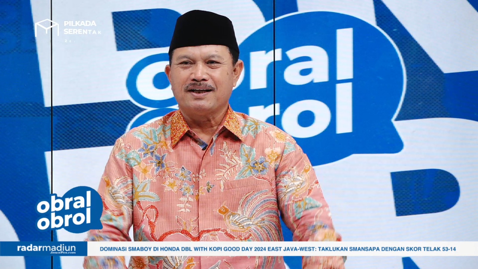 DISKUSI: Bacawali Kota Madiun Maidi saat menjadi narasumber Obral-Obrol JawaPos TV Madiun, Jumat (13/9). (TEGAR RUKMANA/RADAR MADIUN)