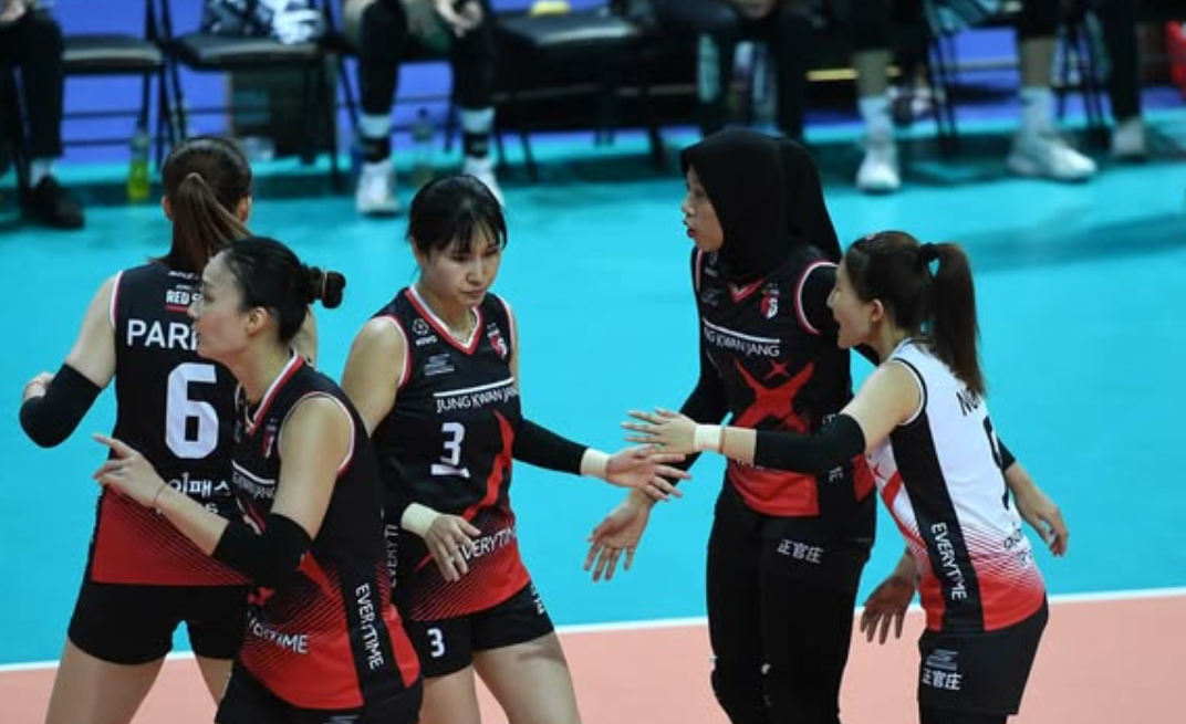 CALON JUARA?: Para pemain Red Sparks saat tampil di Taichung Formosa Taipei Cup 2024. (INSTAGRAM)