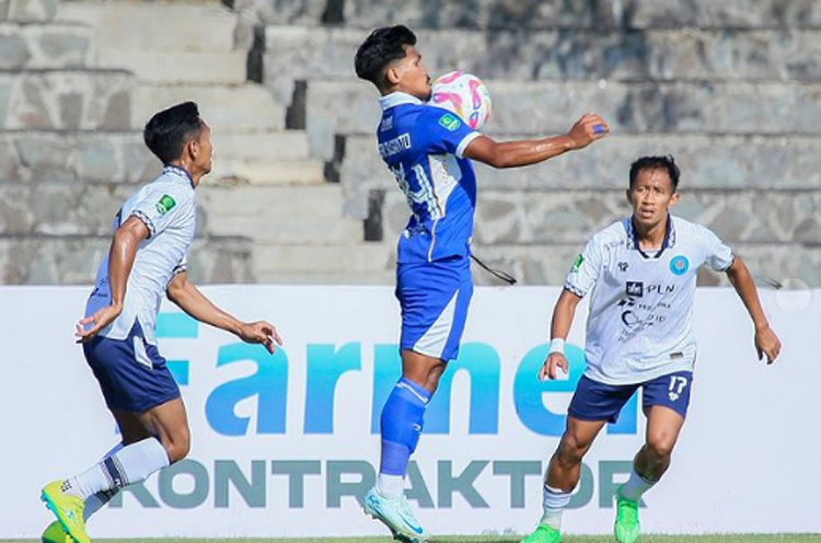 Adhyaksa FC menang 1-0 atas Persiku.