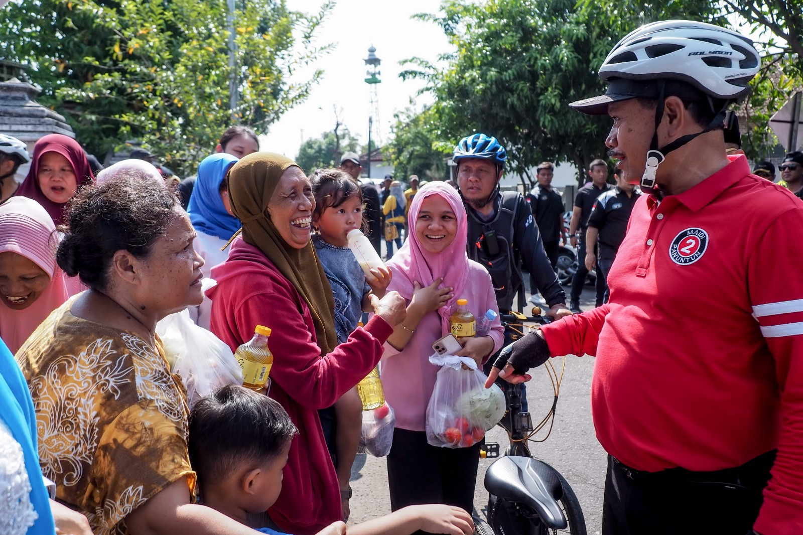 Cawali Maidi saat blusukan di Kelurahan Pilangbango, Jumat (4/10). (TIM MEDIA MAIDI)