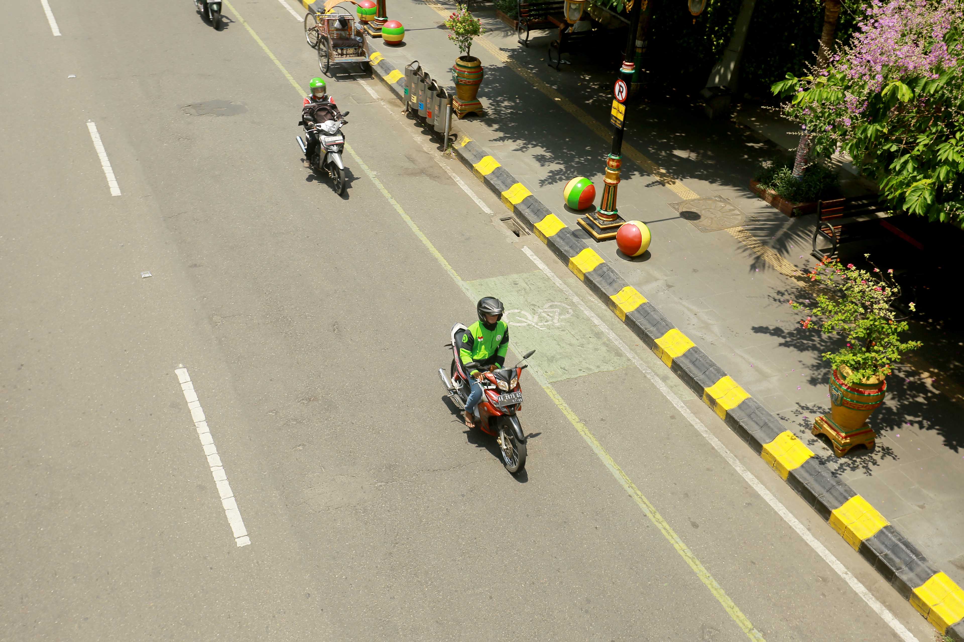 PANAS: Cuaca terik yang terjadi akhir-akhir ini di Madiun Raya dipengaruhi fenomena kulminasi.&nbsp;(BAGAS BIMANTARA/RADAR MADIUN)
