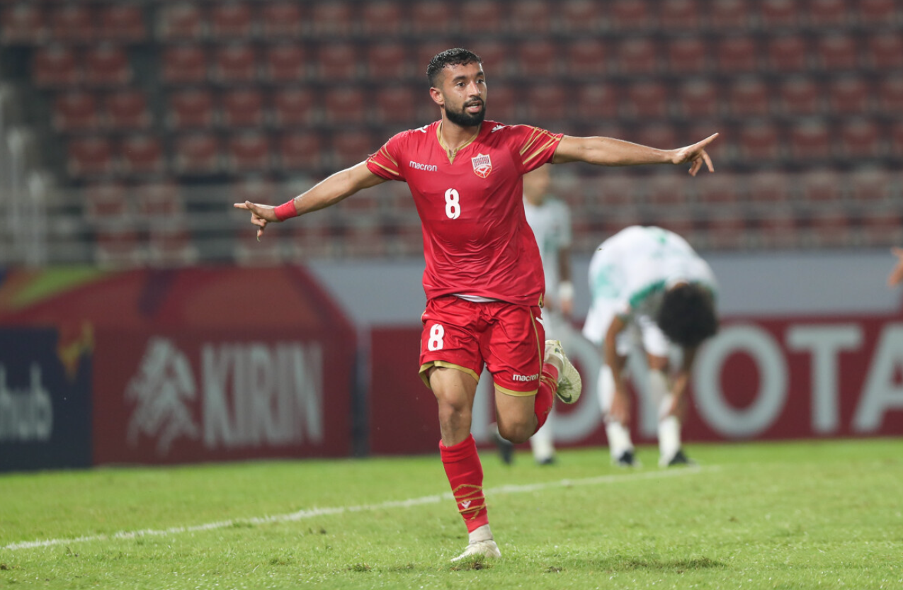CETAK GOL: Gelandang Timnas Bahrain Mohamed Marhoon, yang sukses cetak gol tendangan bebas ke gawang Indonesia, Kamis (10/10) malam. (AFC)