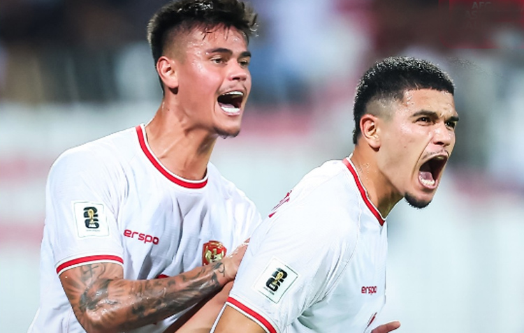 Selebrasi Ragnar Oratmangoen saat mencetak gol ke gawang Bahrain.