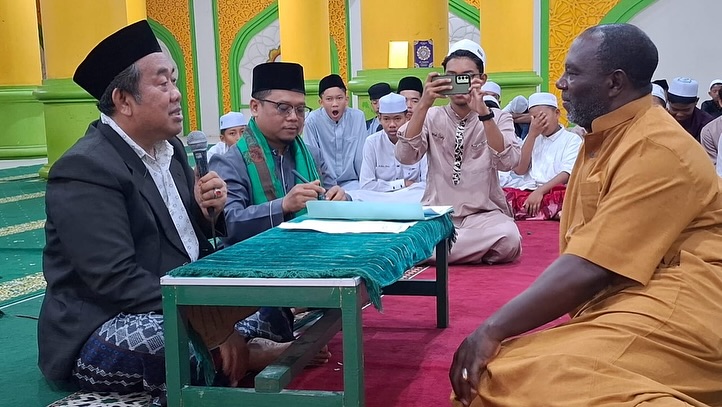 Jacksen Tiago resmi menjadi mualaf.