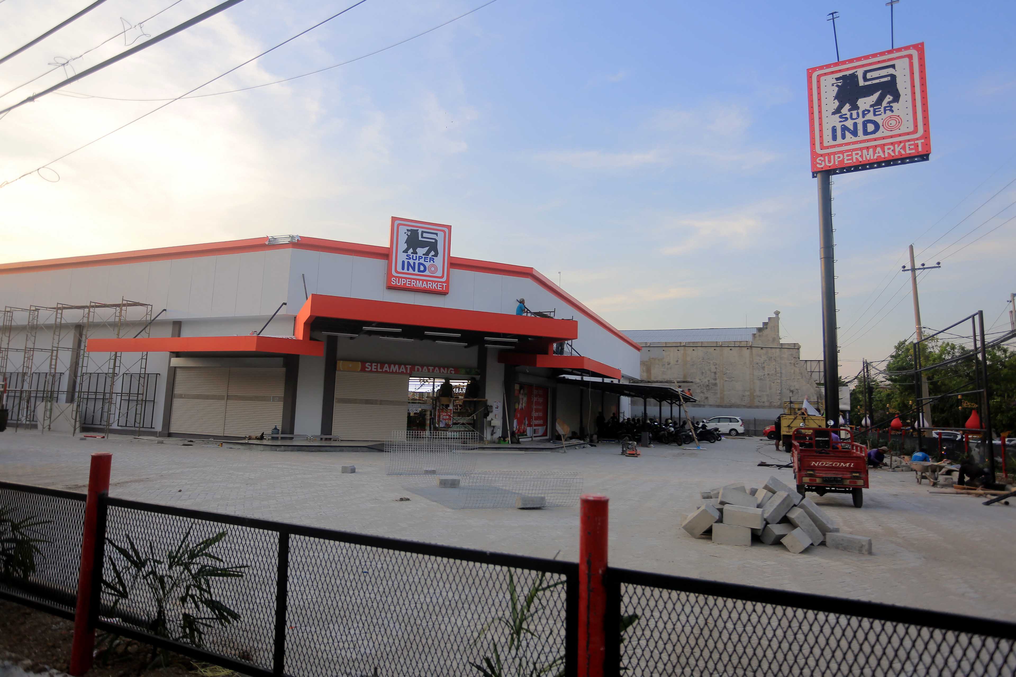 INVESTASI KAKAP: Superindo makin menambah alternatif pusat peberlanjaan yang ada di Kota Madiun pada tahun ini.&nbsp;(BAGAS BIMANTARA/RADAR MADIUN)