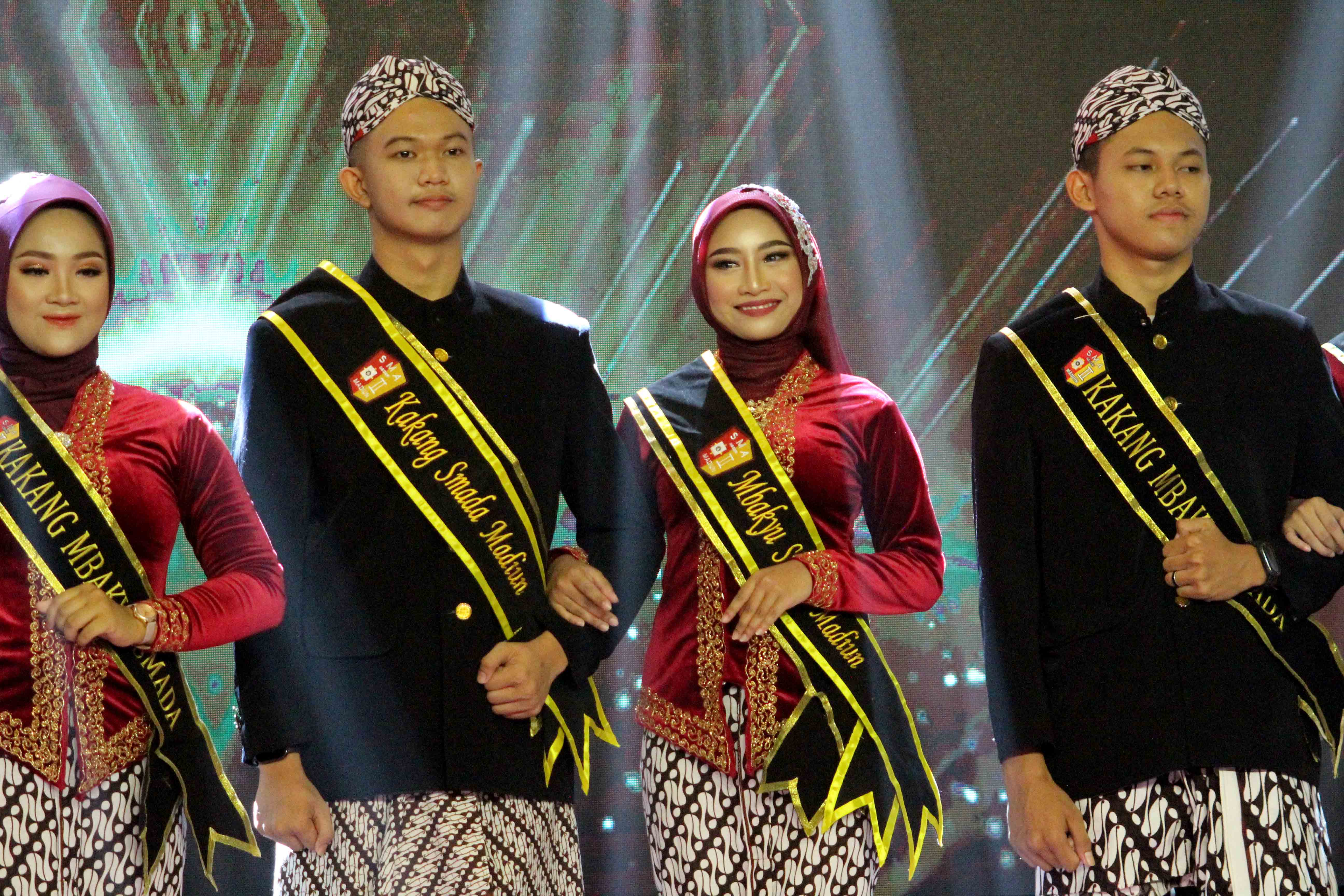 IDOLA: Juara Kakang-Mbakyu Smada Madiun 2024.&nbsp;(ABRIANTO WIBOWO/RADAR MADIUN)
