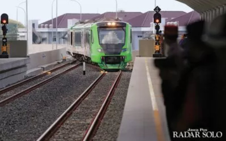 Ilustrasi KA Bias Madiun, yang melayani rute Stasiun Madiun-Bandara Adi Soemarmo (RADAR SOLO)