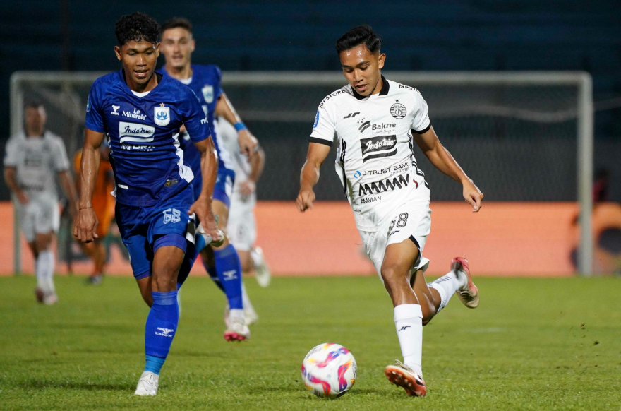 BINTANG: Rayhan Hannan saat beraksi di laga Persija vs PSIS, Kamis (17/10). (PERSIJA.ID)