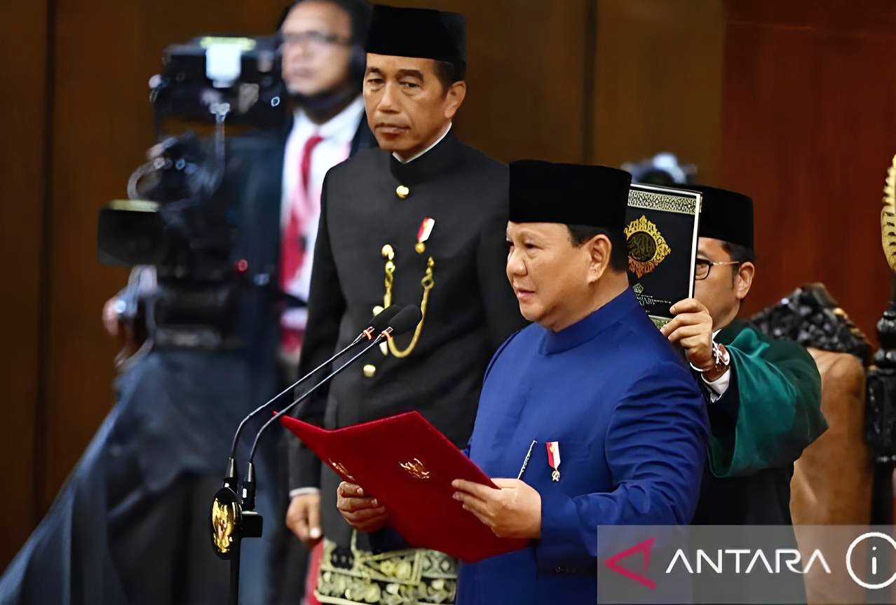 Prabowo saat baca sumpah janji usai resmi ditetapkan sebagai presiden.