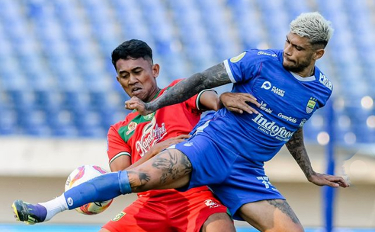 Persebaya saat menghadapi Persib pekan lalu.