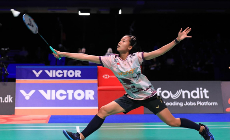 Putri KW melangkah ke semifinal.