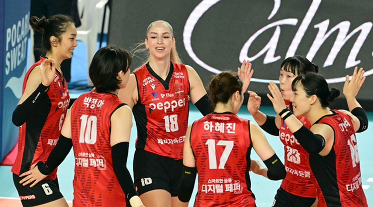 Para pemain AI Peppers di Liga Voli Korea atau V-League musim 2024/2025 lalu. (KOVO)